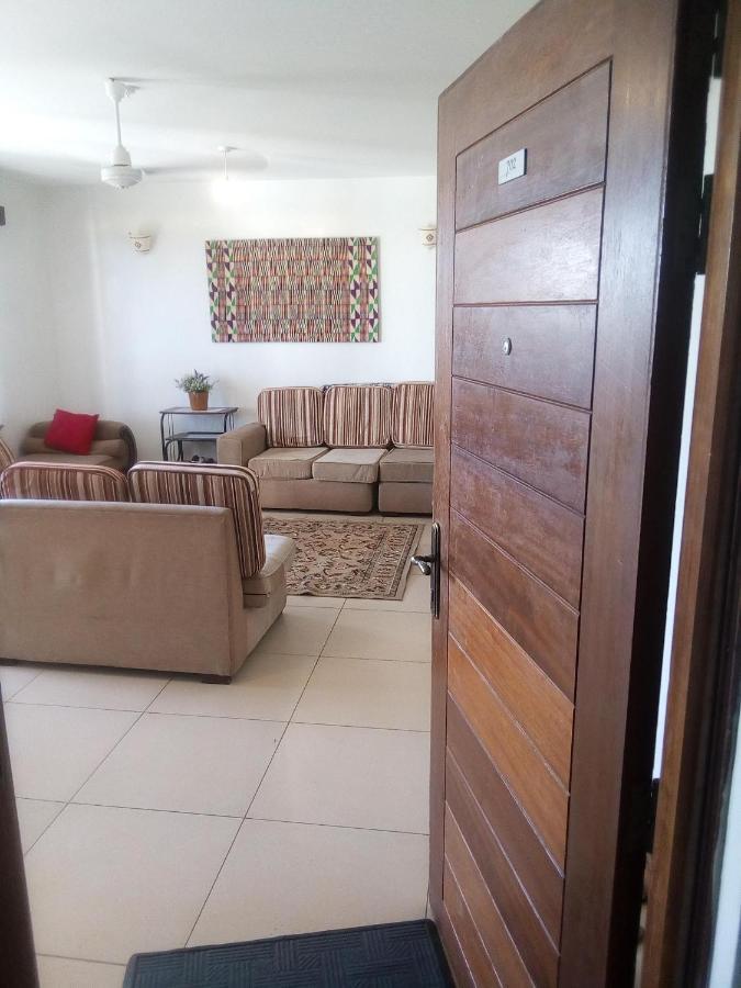 Shanzu Beach Apartment With Stunning Ocean View Mwakirunge Luaran gambar